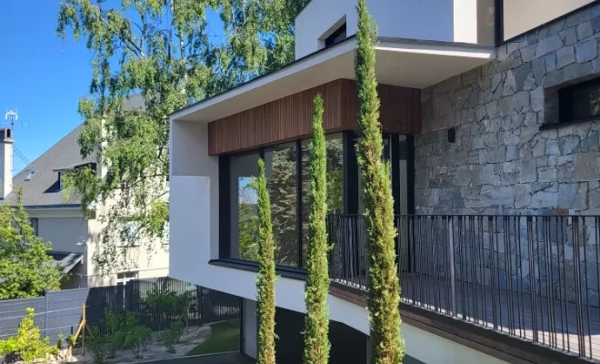 Un aménagement extérieur sur mesure pour sublimer une piscine, Cournon-d'Auvergne, Instinct Naturel